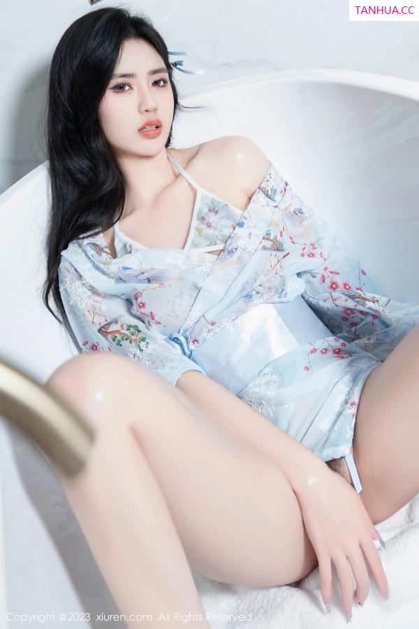 李浅浅  [XiuRen]高清写真图 2023.06.15 No.6924 浅浅Danny 丝袜美腿第40张图片
